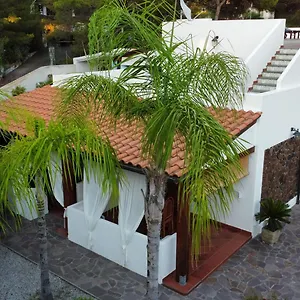 villa-crimi.sicilyhotelsitaly.net/