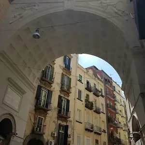 Appartamento Chiaia 100, Napoli