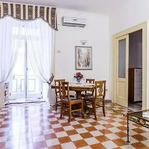 Appartamento Casa Lillina A Toledo , Near Piazza Del Plebiscito, Napoli