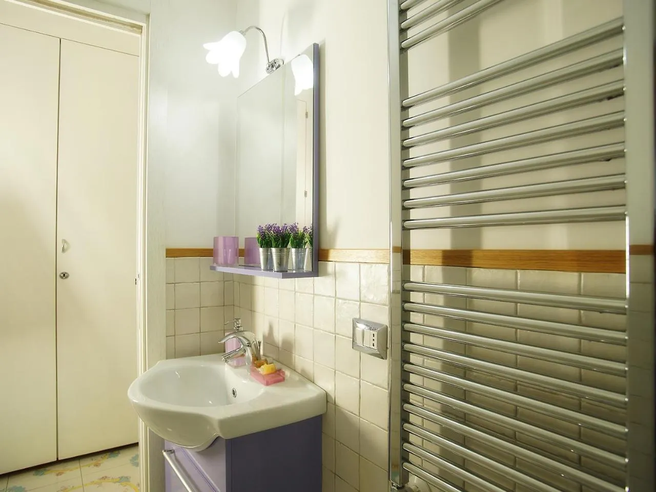 Bed & Breakfast Le Vie Di Napoli B&B Italy